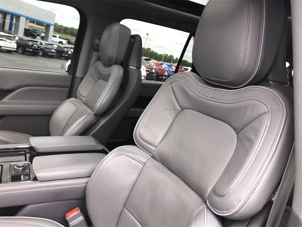 new 2019 Lincoln Navigator L car