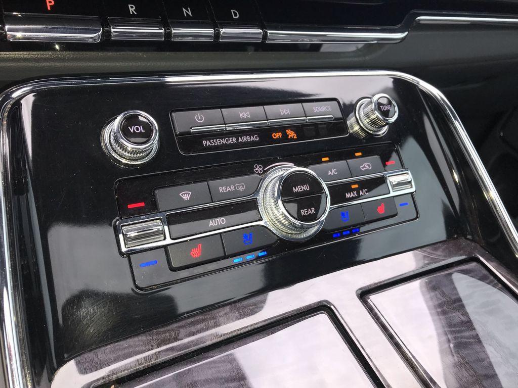 new 2019 Lincoln Navigator L car