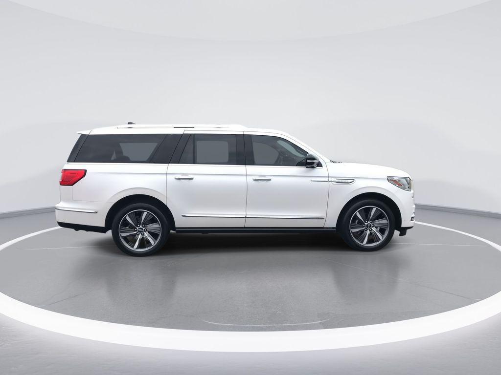 new 2019 Lincoln Navigator L car