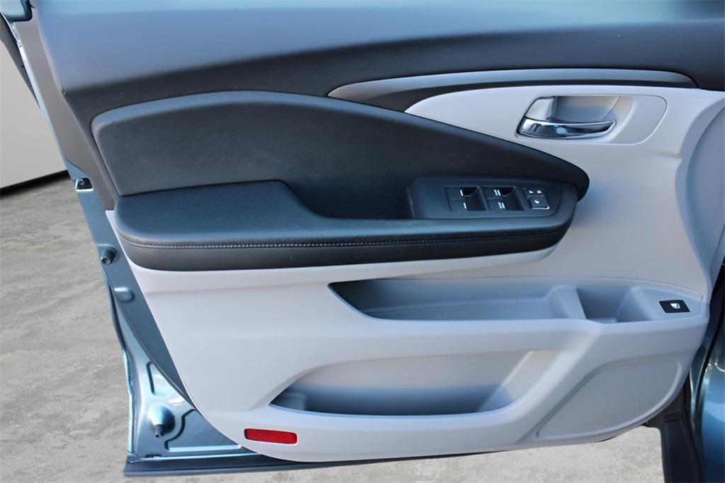 used 2021 Honda Pilot car, priced at $22,969