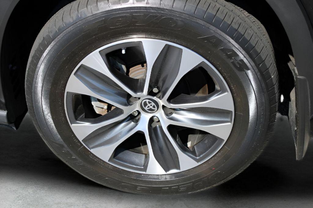 used 2023 Toyota Highlander car, priced at $37,969