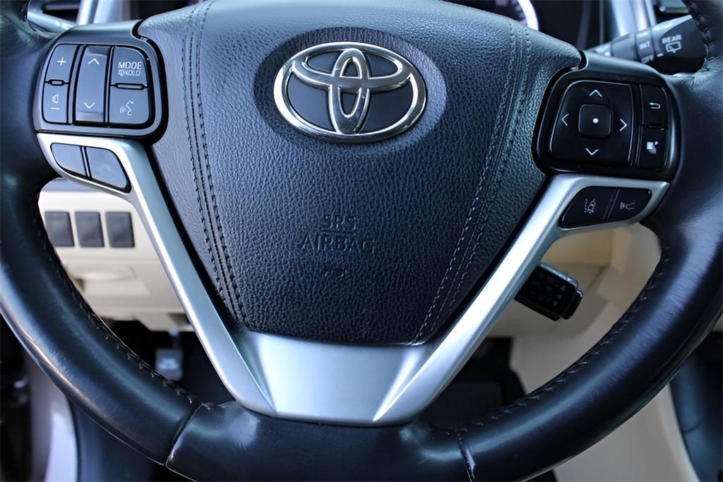 used 2019 Toyota Highlander car, priced at $26,969