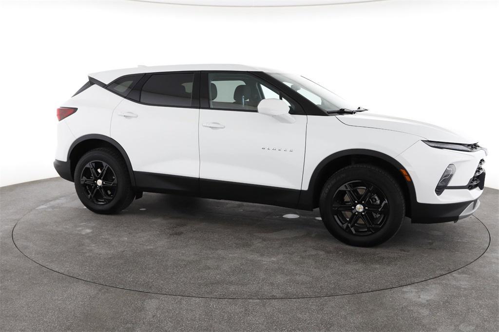 used 2025 Chevrolet Blazer car, priced at $25,874