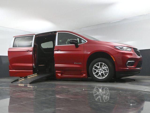 used 2025 Chrysler Pacifica car, priced at $89,990