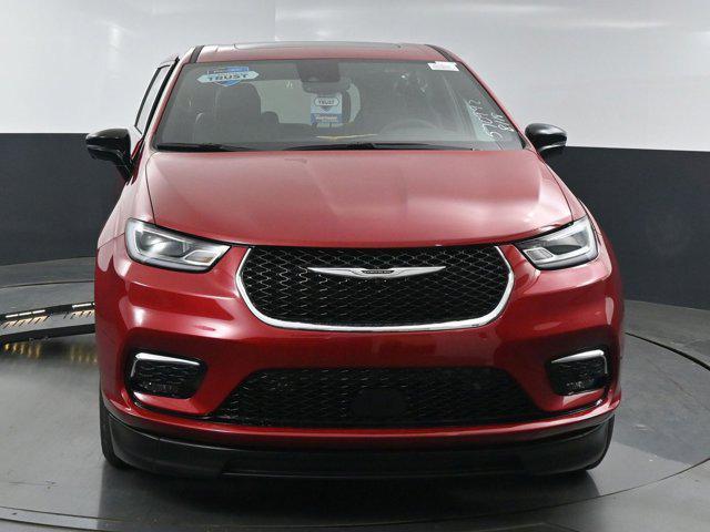 used 2025 Chrysler Pacifica car, priced at $89,990