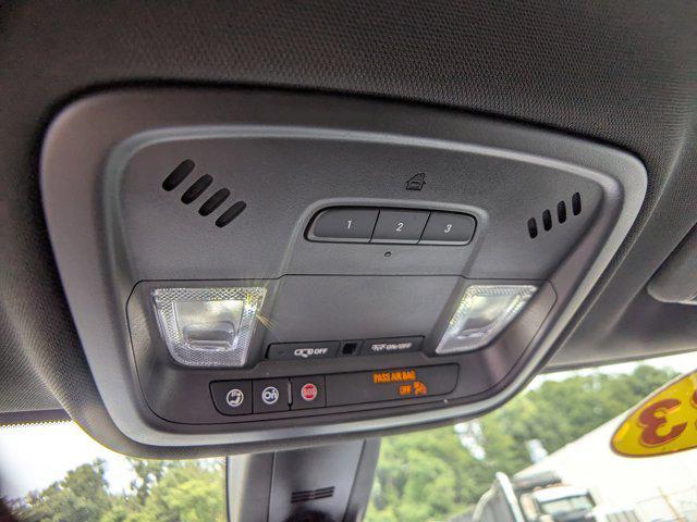 used 2023 Chevrolet Traverse car, priced at $33,497