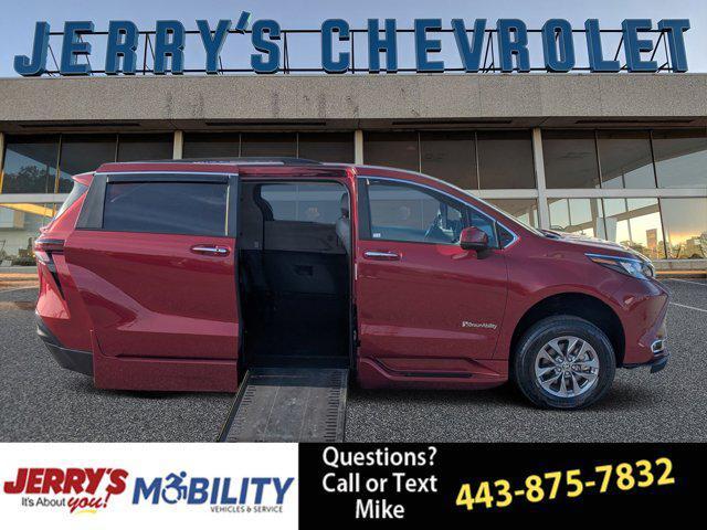 used 2024 Toyota Sienna car