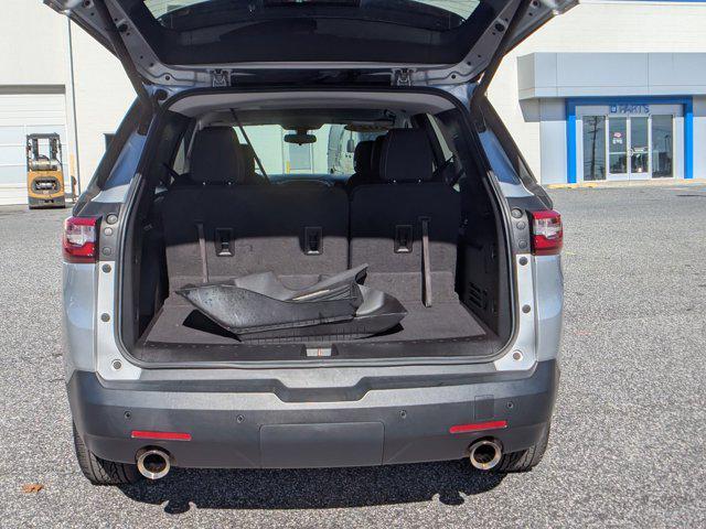 used 2021 Chevrolet Traverse car, priced at $21,556