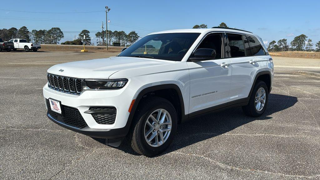 new 2025 Jeep Grand Cherokee car, priced at $33,272