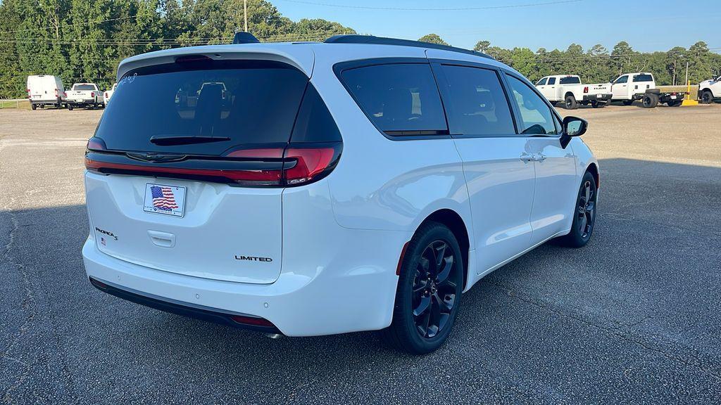 new 2025 Chrysler Pacifica car, priced at $44,200