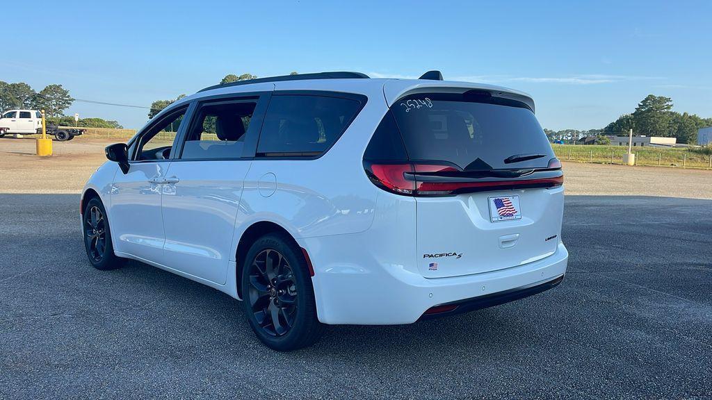 new 2025 Chrysler Pacifica car, priced at $44,200