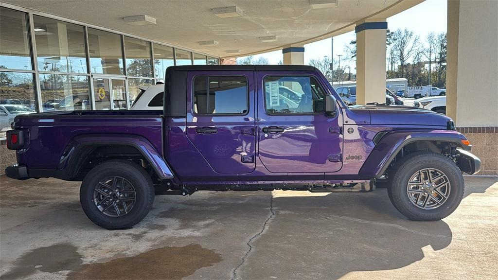 new 2026 Jeep Gladiator car, priced at $46,292