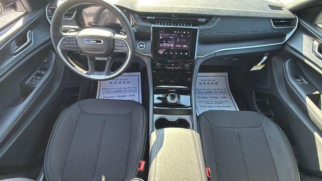 new 2025 Jeep Grand Cherokee L car, priced at $35,772