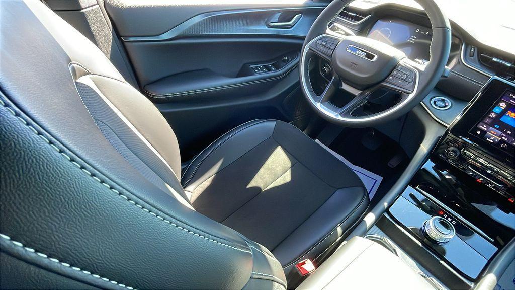 new 2025 Jeep Grand Cherokee car, priced at $37,473