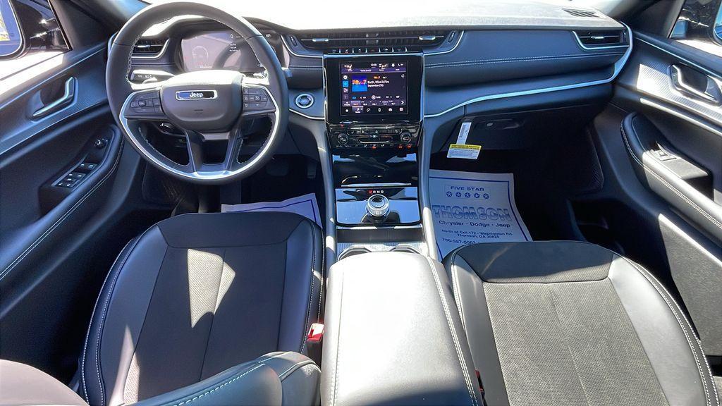 new 2025 Jeep Grand Cherokee car, priced at $37,473