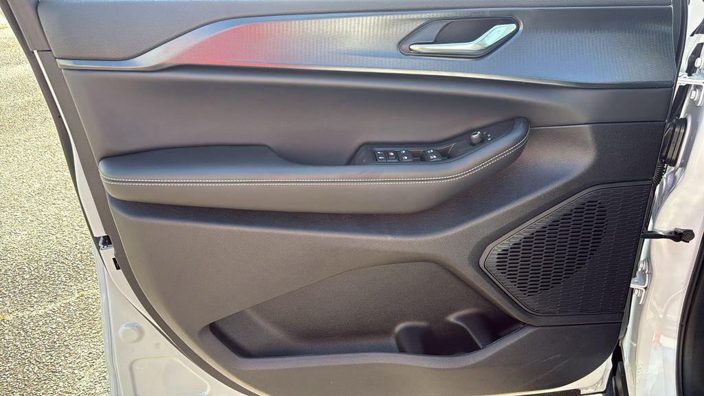 new 2025 Jeep Grand Cherokee car, priced at $36,271