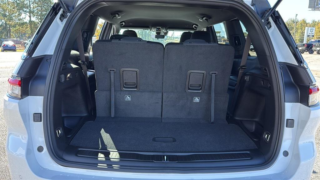 new 2025 Jeep Grand Cherokee L car, priced at $35,900