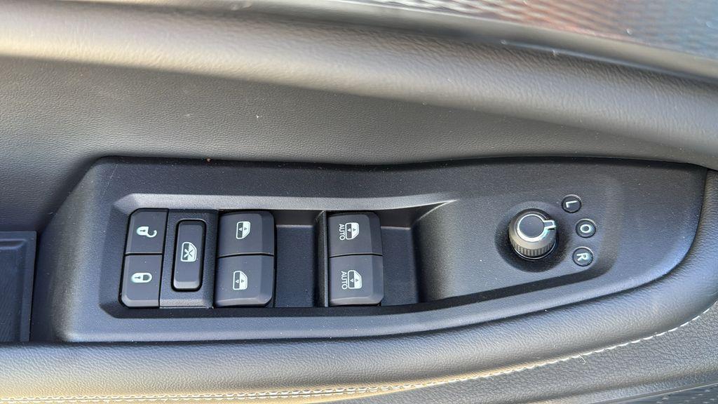 new 2025 Jeep Grand Cherokee L car, priced at $36,950