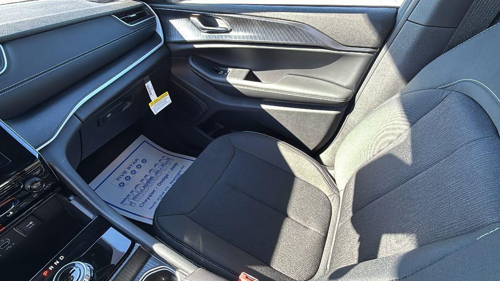 new 2025 Jeep Grand Cherokee L car, priced at $36,950