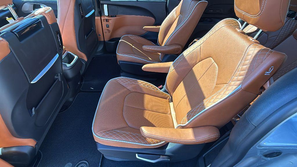 new 2026 Chrysler Pacifica car, priced at $51,951