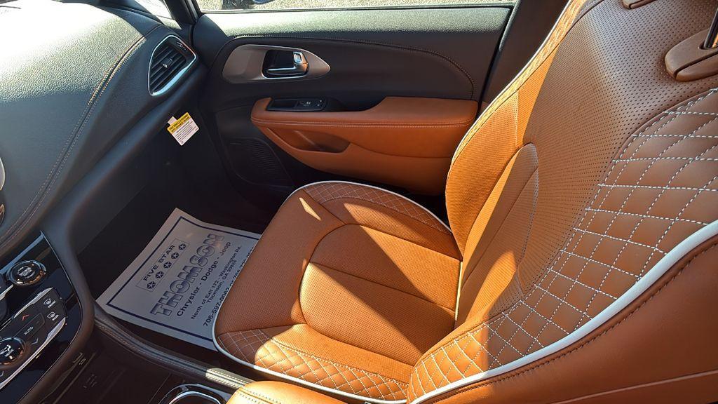 new 2026 Chrysler Pacifica car, priced at $51,951