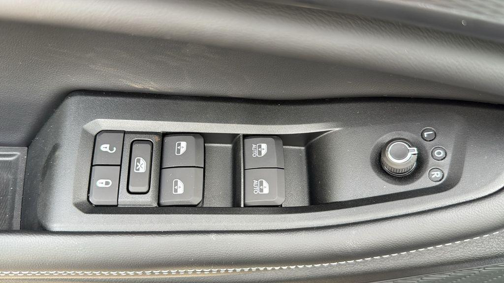 new 2025 Jeep Grand Cherokee car, priced at $37,241