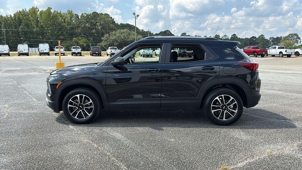 used 2025 Chevrolet TrailBlazer car, priced at $20,563