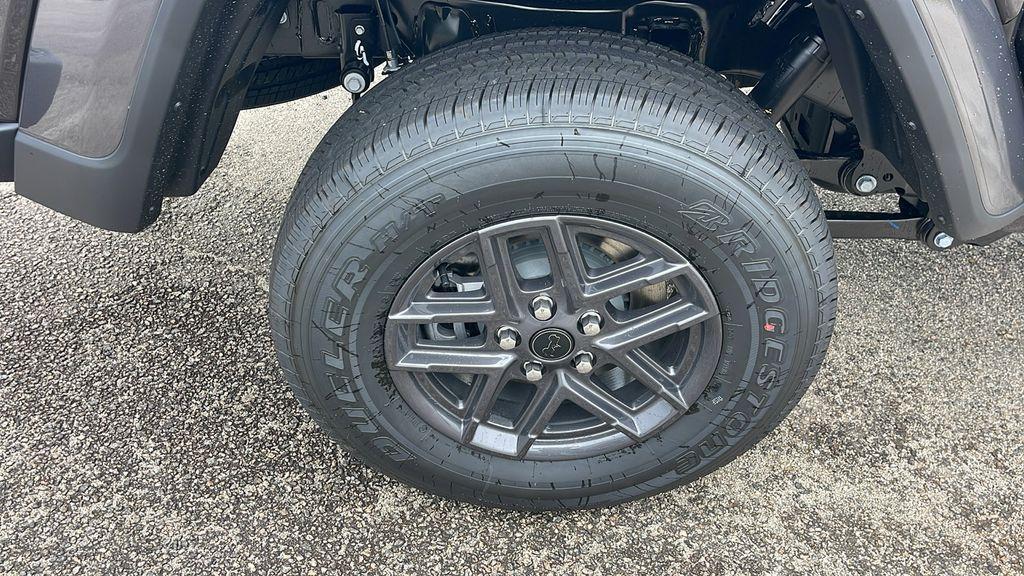 new 2025 Jeep Gladiator car, priced at $39,700