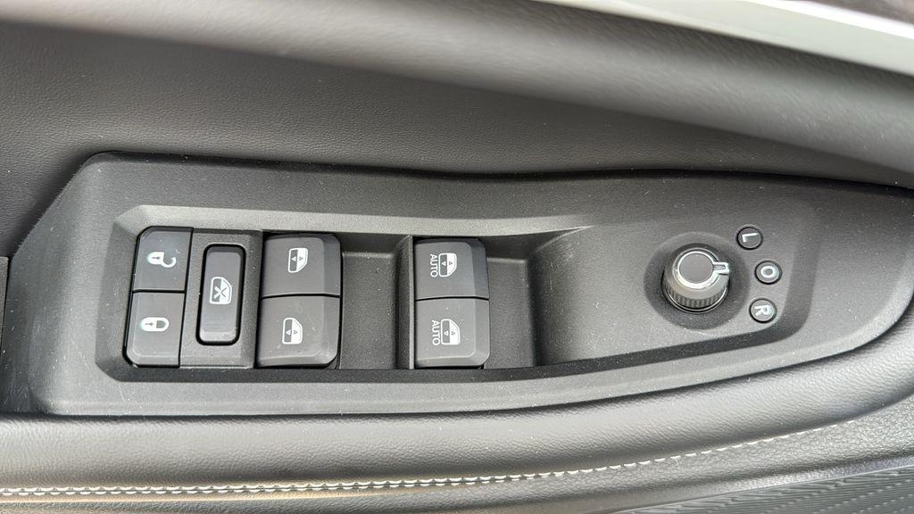 new 2025 Jeep Grand Cherokee car, priced at $37,542