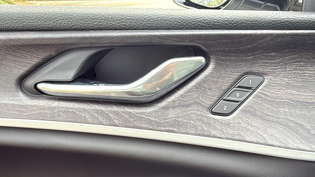 new 2025 Jeep Grand Cherokee car, priced at $37,542