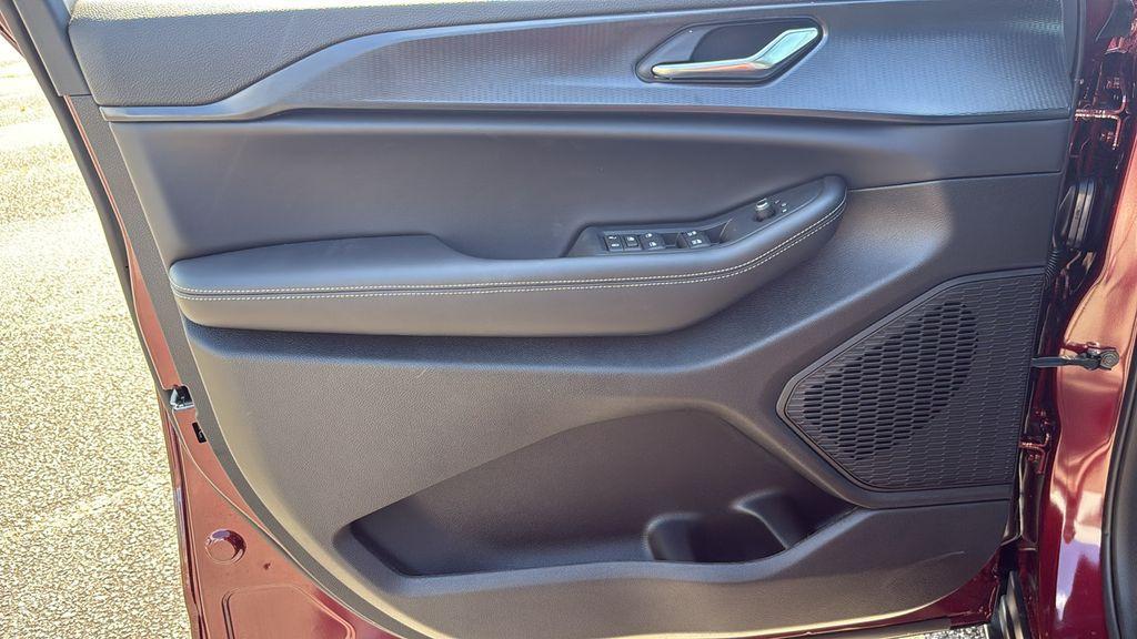 new 2025 Jeep Grand Cherokee car, priced at $33,771