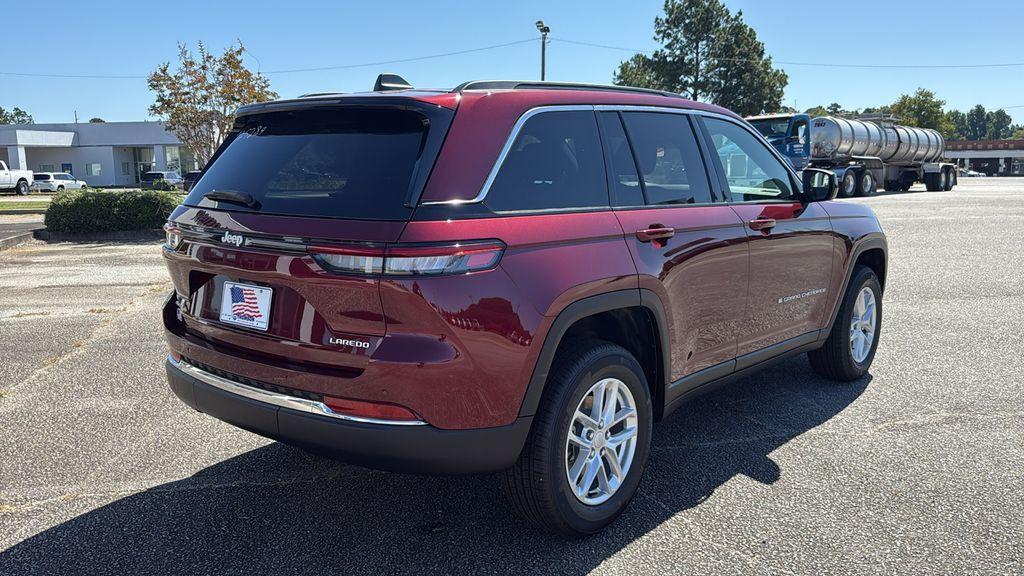 new 2025 Jeep Grand Cherokee car, priced at $32,990