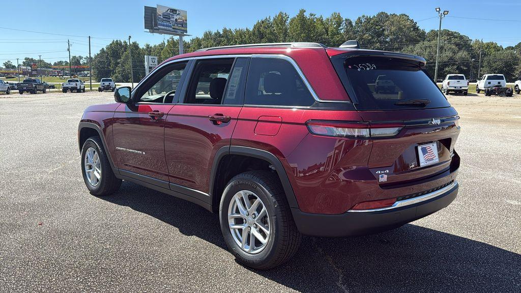 new 2025 Jeep Grand Cherokee car, priced at $32,990