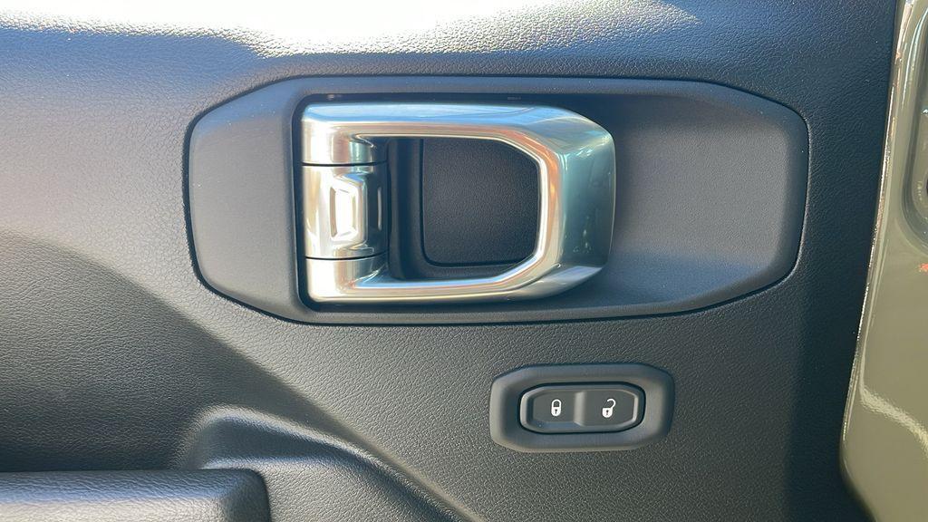 new 2026 Jeep Wrangler car, priced at $37,240