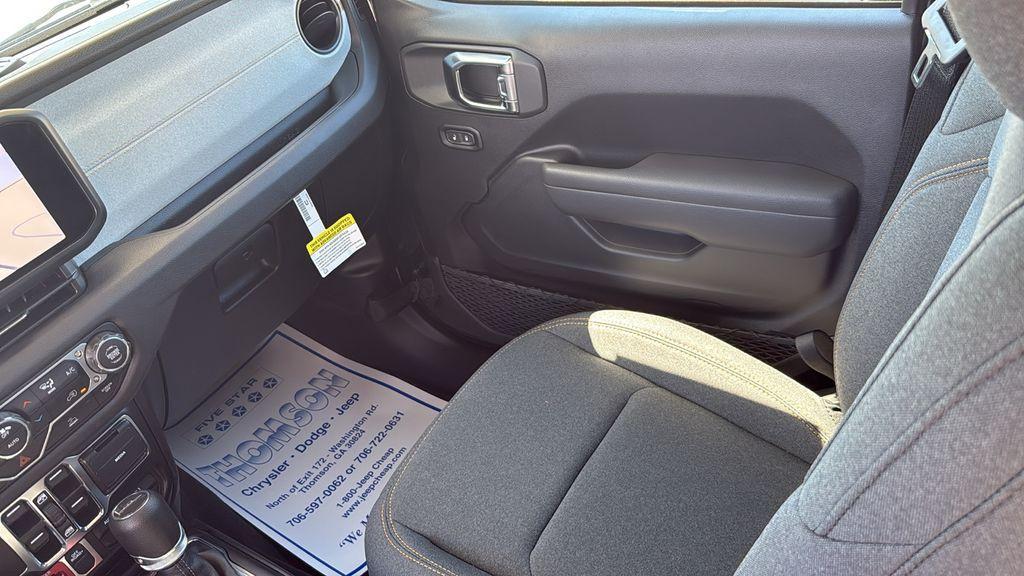 new 2025 Jeep Gladiator car, priced at $44,290