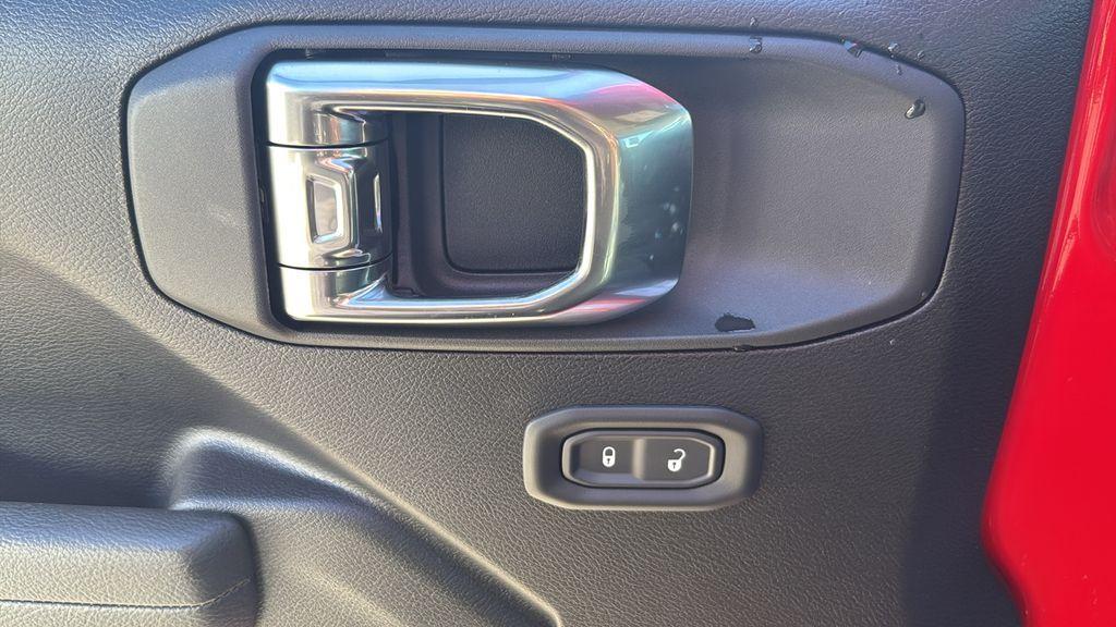 new 2026 Jeep Wrangler car, priced at $37,572