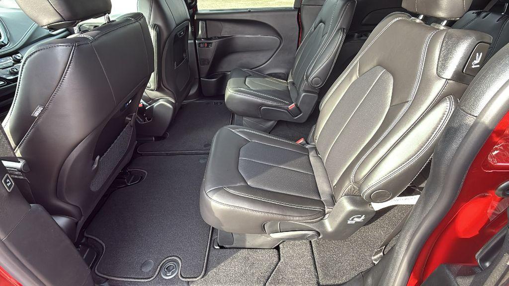 new 2026 Chrysler Pacifica car, priced at $40,272