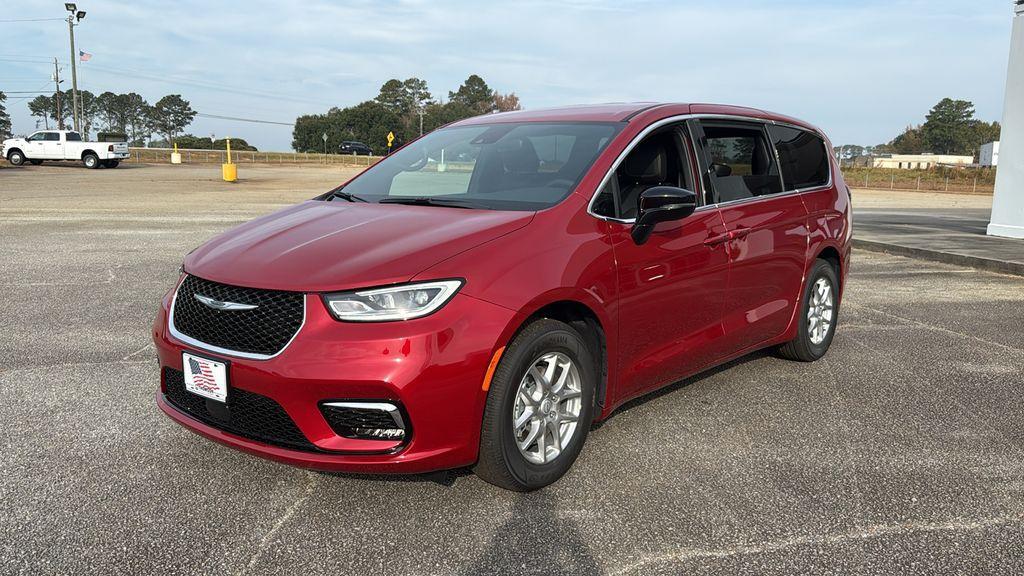 new 2026 Chrysler Pacifica car, priced at $40,272