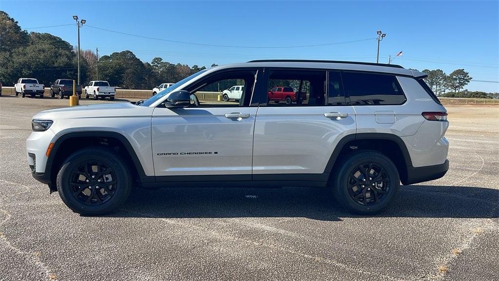 new 2025 Jeep Grand Cherokee L car, priced at $41,191
