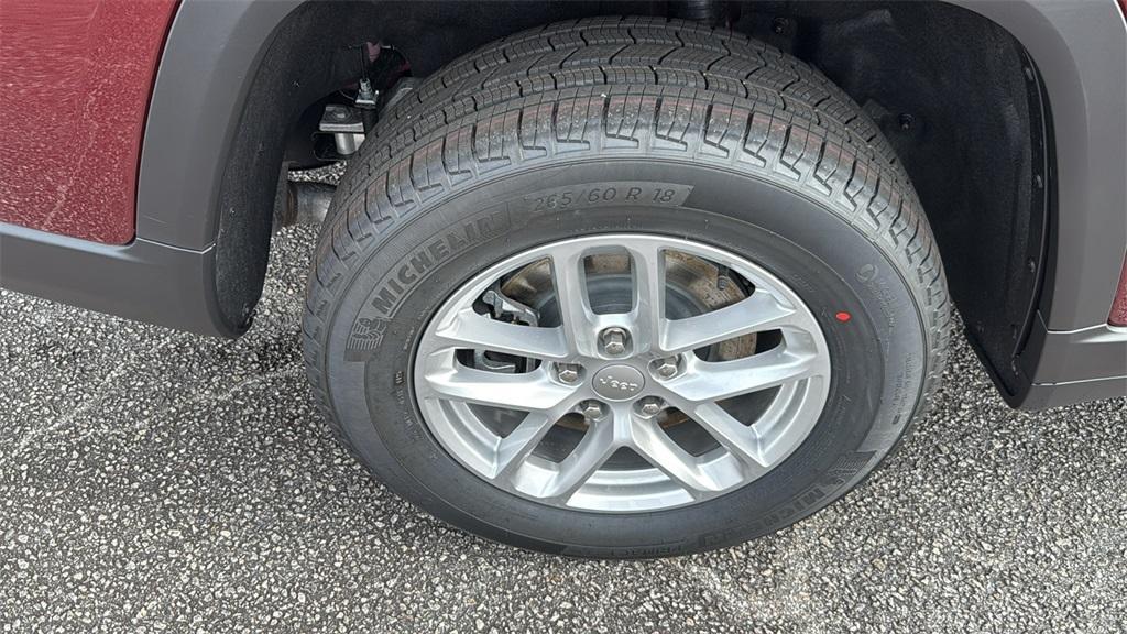 new 2025 Jeep Grand Cherokee L car, priced at $37,300