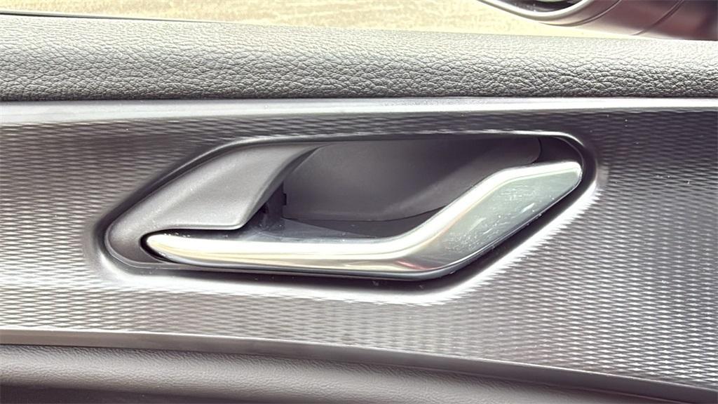 new 2025 Jeep Grand Cherokee L car, priced at $37,300