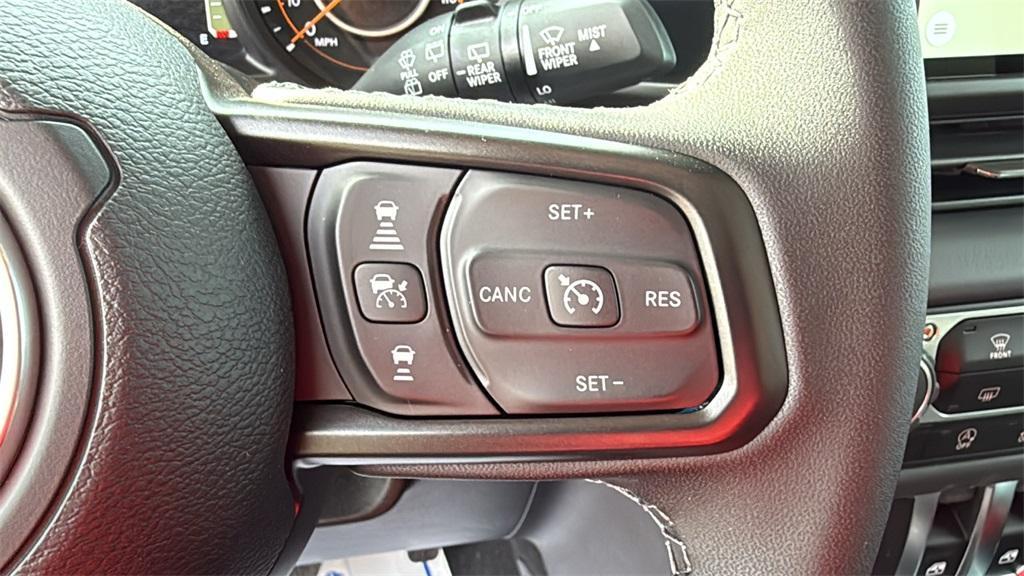 new 2026 Jeep Wrangler car, priced at $47,532