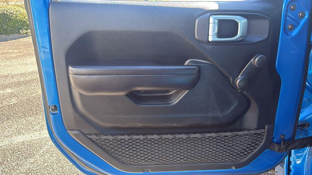 used 2020 Jeep Gladiator car, priced at $26,140