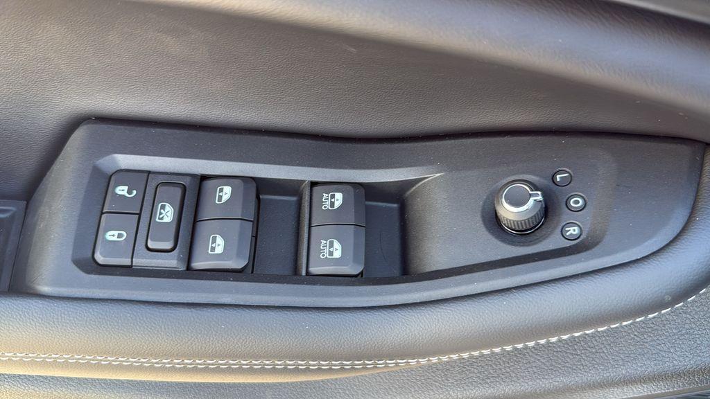 new 2025 Jeep Grand Cherokee car, priced at $32,470