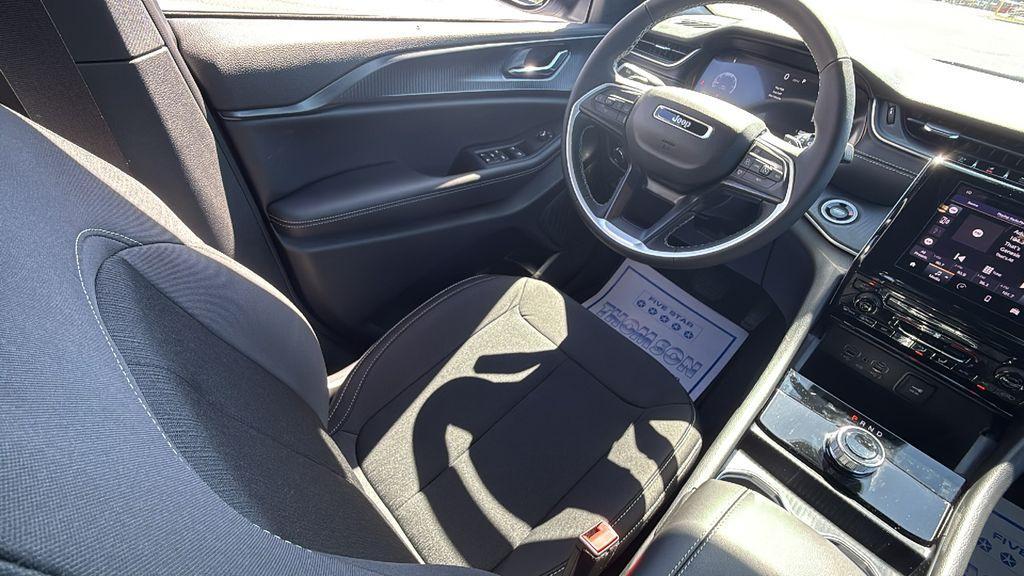 new 2025 Jeep Grand Cherokee car, priced at $32,470