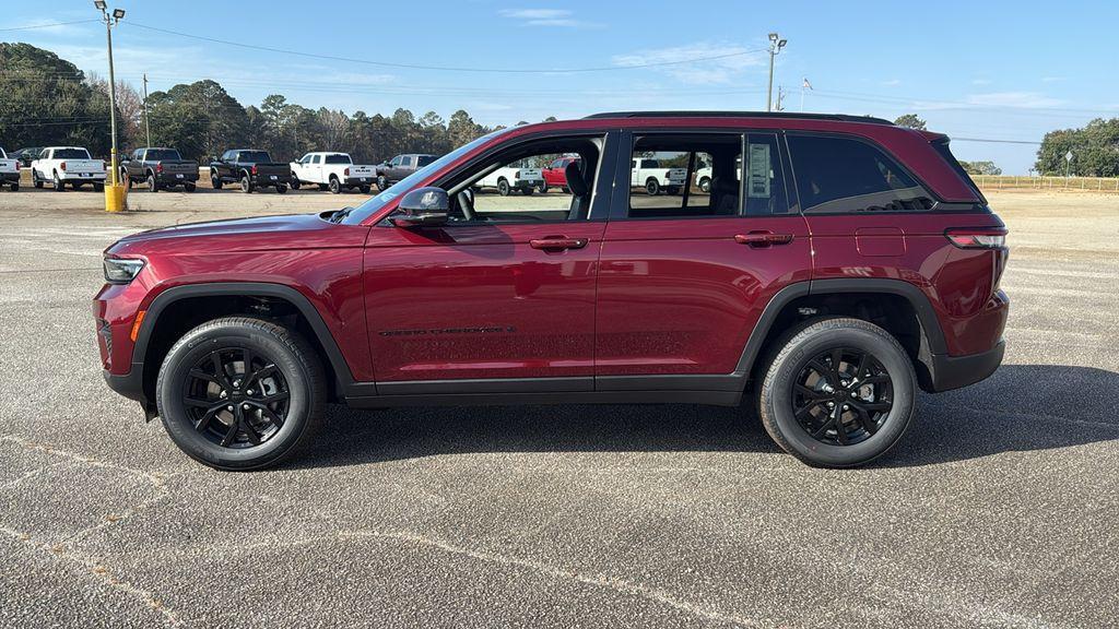 new 2025 Jeep Grand Cherokee car, priced at $37,471
