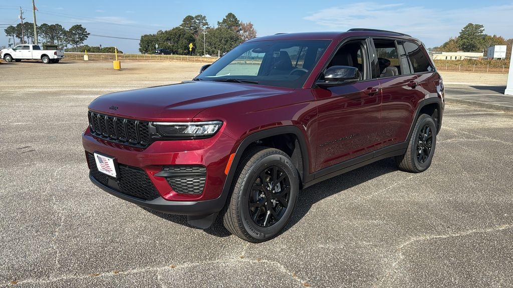 new 2025 Jeep Grand Cherokee car, priced at $37,471