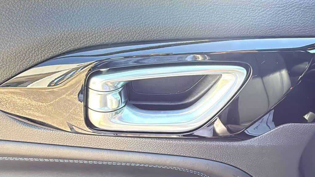 new 2026 Jeep Compass car, priced at $33,270