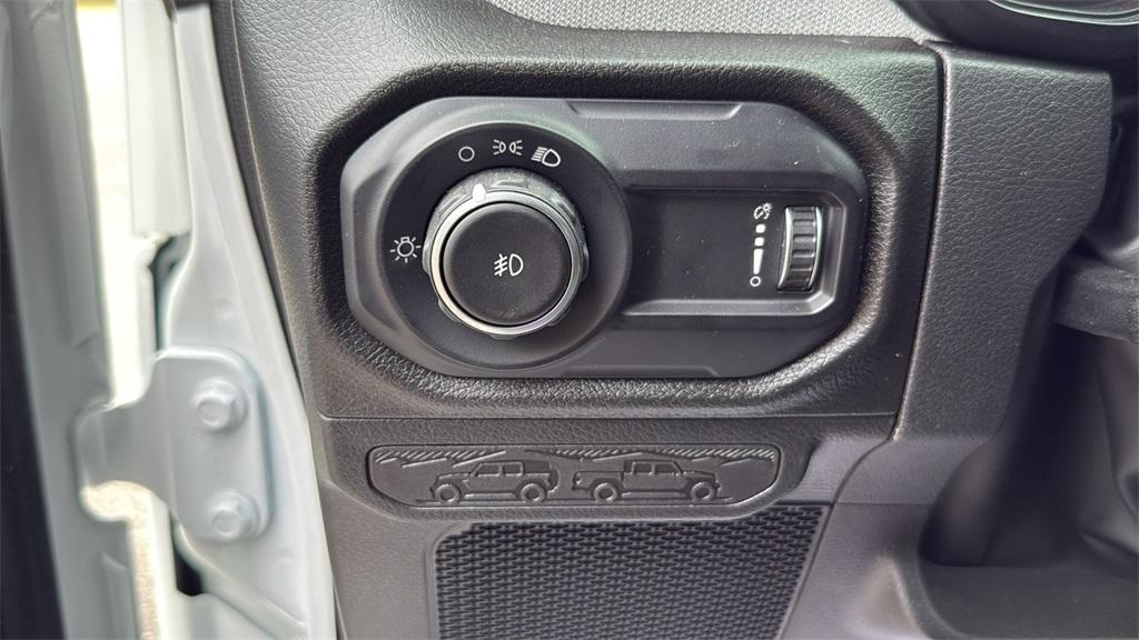 new 2026 Jeep Wrangler car, priced at $38,372