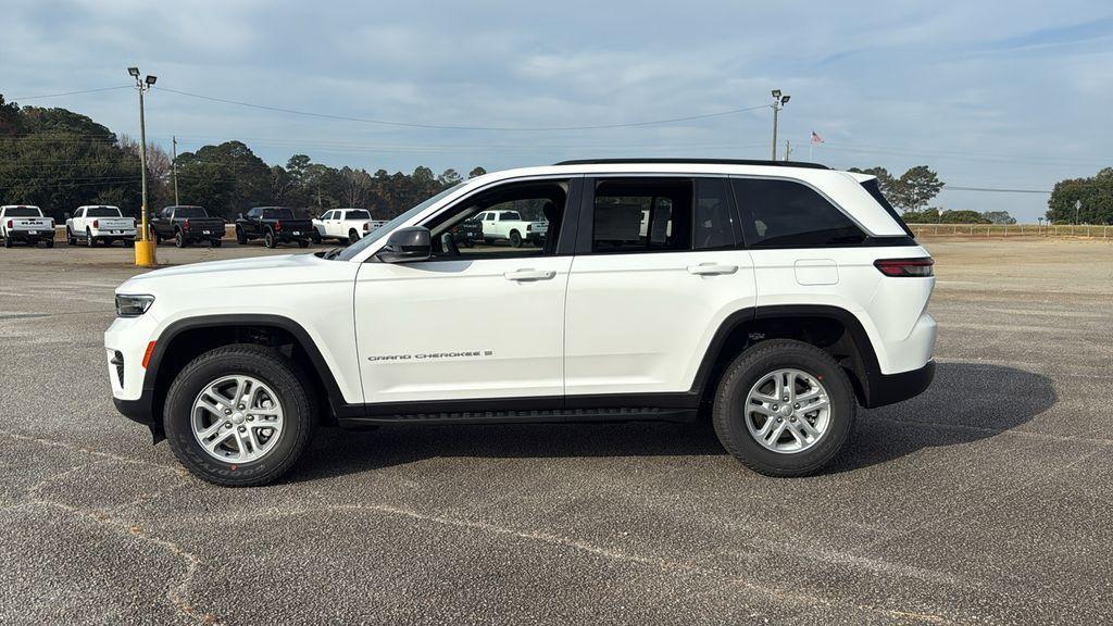new 2025 Jeep Grand Cherokee car, priced at $34,471